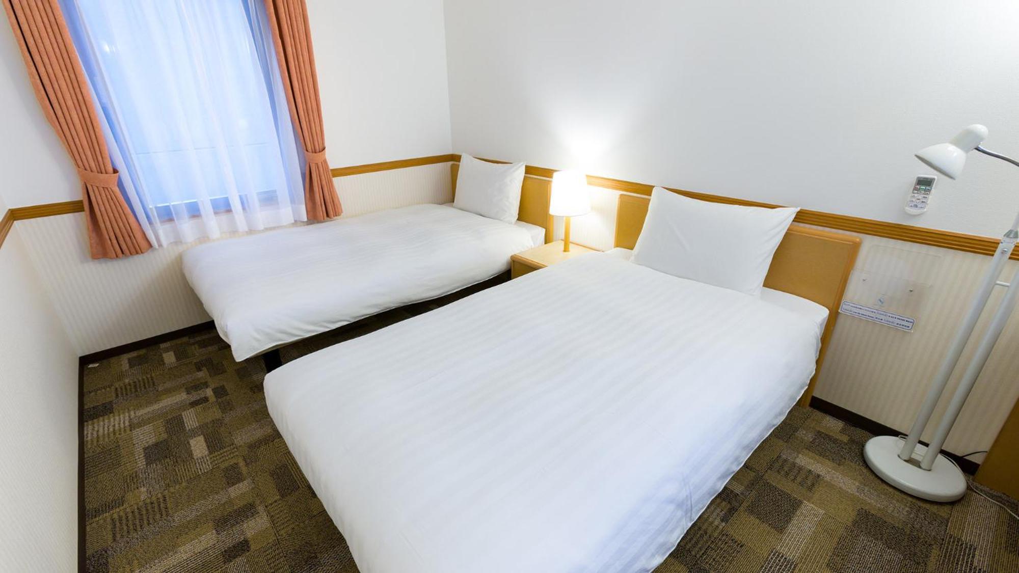 Toyoko Inn Sasebo Ekimae Phòng bức ảnh